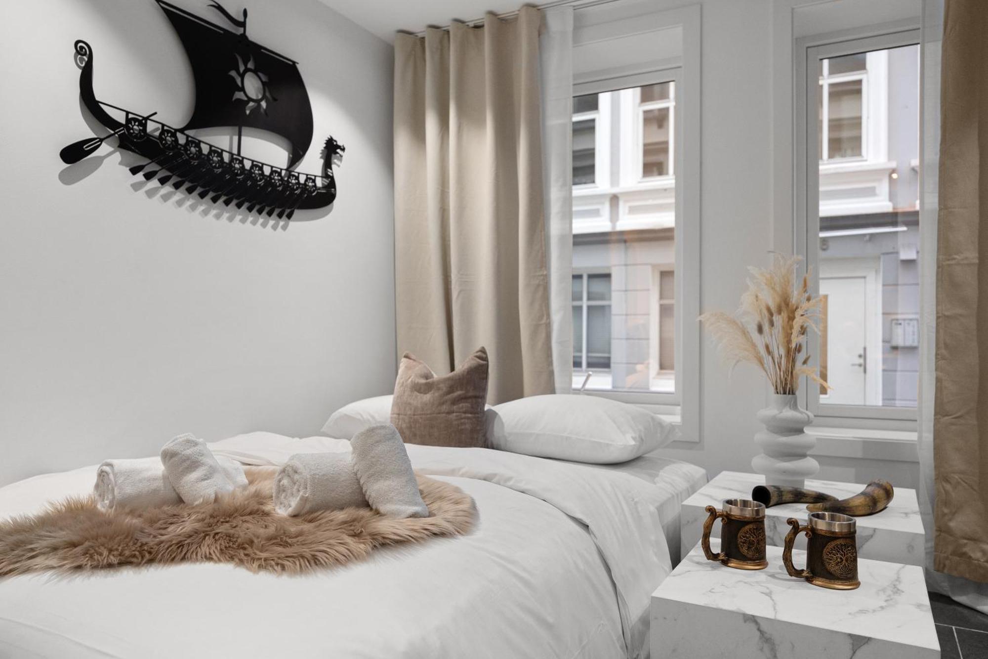 Renovated 2024 - Viking Inspired - Behind Bryggen Apartment Bergen Bagian luar foto